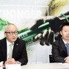 シェフラージャパン 代表取締役 CEO 田中昌一氏（左）と、自動車事業部E-モビリティディビジョン バイスプレジデント 齋藤岳士氏（右）