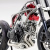 ホンダの電動過給機付きV型3気筒エンジンを搭載するコンセプトバイク
