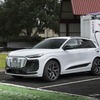 行幸通り / カーボンニュートラル：アウディQ6 SUV