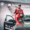 BMW『M5』新型が「Mアワード」としてMotoGP予選最速ライダーのバニャイア選手に授与