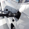 水素ステーションで水素を充填するホンダ CR-V e:FCEV