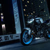 ヤマハ MT-07 Y-AMT 2025年モデル。変わらず『The Dark side of Japan』をテーマに掲げる。