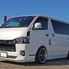 広い荷室が欲しくて手に入れたハイエース、ロングドライブの快適性アップのためにオーディオの高音質化も必須のテーマになった。
