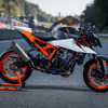 KTM 990デューク R 2025年モデル