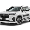 無限が開発中のホンダ『WR-V』用パーツ、エアロ：プラチナホワイト・パール／ホイール：マットガンメタリックミラーフェイス
