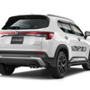 無限が開発中のホンダ『WR-V』用パーツ、エアロ：マットブラック／ホイール：フラットブラック
