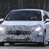 メルセデスベンツ CLA  次期型、ICE搭載仕様のプロトタイプ