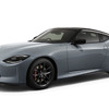 日産フェアレディZの2025年モデル（ステルスグレー/スーパーブラック）