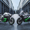 カワサキ Z7 Hybrid（左）とNinja 7 Hybrid（右）