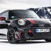 MINI「ジョン・クーパー・ワークス」(JCW)新型向けの新たな純正アクセサリー装着車