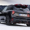 MINI「ジョン・クーパー・ワークス」(JCW)新型向けの新たな純正アクセサリー装着車