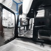 メルセデスベンツがドイツ・ヴェルト工場のトラックキャブ塗装工程を革新的かつ環境に配慮したプロセスへと段階的に移行