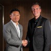 八光エルアールの池田浩八代表取締役と>ロータスカーズのダン・バルマーCEO