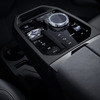 BMW『iX』改良新型の「M70 xDrive」