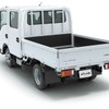 日産『アトラス』の「普通免許対応モデル」のダブルキャブ
