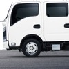 日産『アトラス』の「普通免許対応モデル」のダブルキャブ