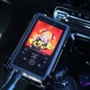 DAPにはカーオーディオに特化したモデルであるDAP300APEXをチョイス。アニソンからクラシックまで幅広い曲を収録する。