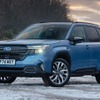スバル フォレスターe-BOXER 新型（英国仕様）