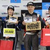 優勝の「WISTERIA with TOYO TIRES」（左）と3位入賞の「チーム・トライバル」（右）