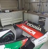 レーシングマシン（車両）リアウィングの TOMICA ロゴ