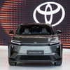 トヨタ C-HR+