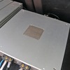 フロント3ウェイのツイーターとミッドレンジを駆動するのがブラックスのNOX4。繊細なサウンドを引き出しクリアサウンドを表現。