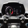 ライディングモードは「レイン」「ロード」「スポーツ」「トラック」「ライダー」の5種類を用意。