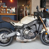 ヤマハ XSR900 2025年モデル（セラミックアイボリー）