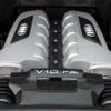 アウディ R8 V10モデル 発売…ライバルは？