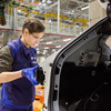 BMW『iX3』の試作車を生産開始