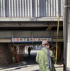 桁下1.7m、東武線・牛田付近。南側は牛島駅ホームがかかる