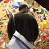 豊田合成とボルダリングジム「KNOT」のコラボによる「KNOTコラボ2WAYバッグ」