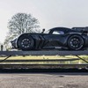 マクマートリー・オートモーティブの「VP1」が世界初となる車両の逆さま走行に成功