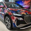 蜷川実花とのコラボデザイン、Q4 e-tronのラッピングカー