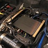 プレシジョン ワンをベースパネルごと取り外すと下層から現れるのがヘリックスのDSP-PRO。ここでも積層取り付けが実施される。