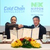 CCBL社出資者のAhmed Rajeeb Samdani氏（左）とNX南アジア・オセアニア社長 小林克人氏
