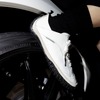 マツダがスピングルカンパニーと共創したコラボスニーカー「SP-MX5」