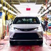 トヨタの米インディアナ工場がハイブリッド車生産100万台。『シエナ』がラインオフ