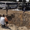イランによるミサイル攻撃と見られるクレーター（6月17日、イスラエル）