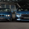 BMW「540i xDriveレガシィエディション」（右）と3代目5シリーズの540i