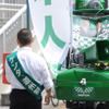 松浪健太氏、スクーター街宣車で未来を先取りできるか
