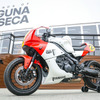 元世界王者ウェイン・レイニーに贈られた特別な『XSR900 GP』