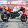 元世界王者ウェイン・レイニーに贈られた特別な『XSR900 GP』