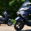 スズキの『バーグマンストリート125EX』と、ヤマハの『NMAX』