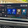 使い慣れたアプリをGoogleプレイで選び、車にインストールすることができる