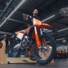 KTMがオーストリア・マティホーフェン工場での生産を完全に再開