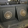 ラゲッジにはファスのサブウーファー×2発を使ったシステムを組む。低音の強化も含めて抜かりのないシステムとした。