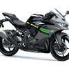 カワサキ Ninja ZX-25R SE（メタリックマットグラファイトグレー×メタリックスパークブラック）