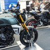 スズキ GSX-8T（左）とスズキ GSX-8TT（右）（鈴鹿8耐2025）