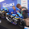 スズキの神谷洋三さん（左）と青木タカオ氏（右）